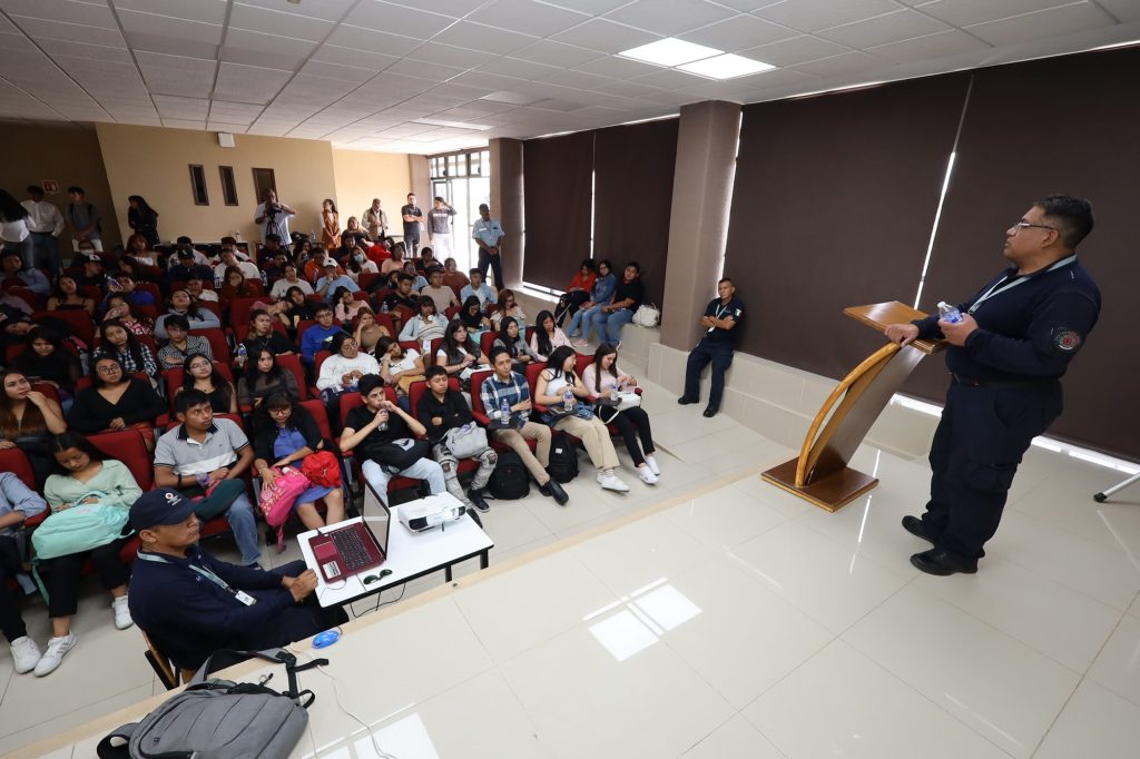 Capacitan a ciudadanos de Huixquilucan en temas de protección civil ...
